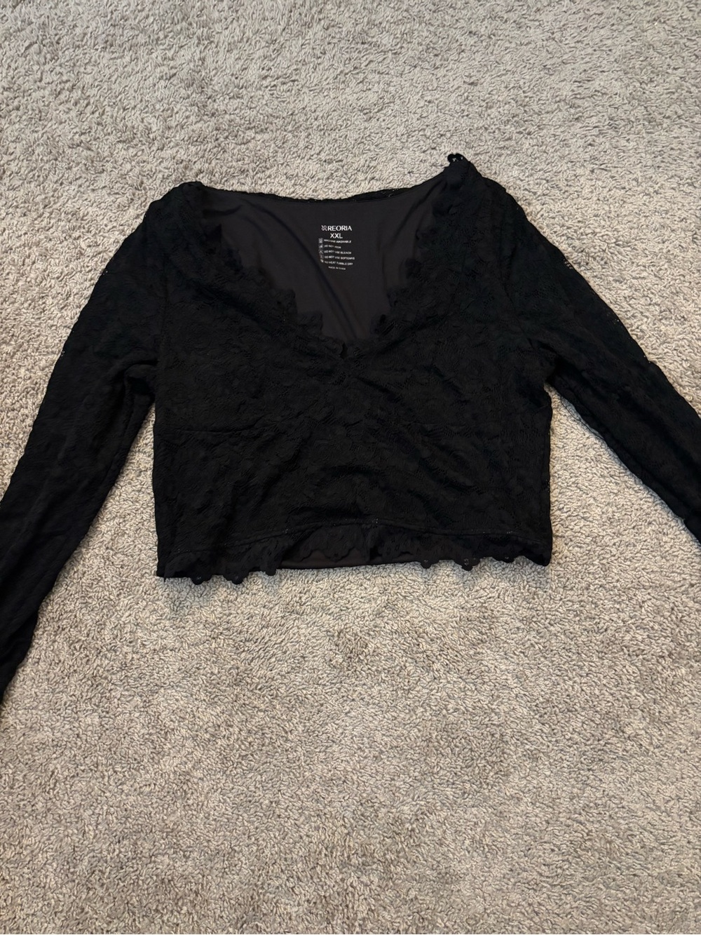 George Black Lace Cropped V-Neck Long Sleeve Top